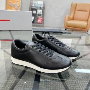 Zapatos Deportivos Negros de Cuero Genuino, Más Vendidos, con Excelente Agarre, Casuales y Cómodos, Clásicos, para Hombre, de Entrenamiento - Product Image 1