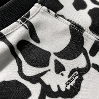 T-shirt à manches longues personnalisé Streetwear Colorblock avec imprimé tête de mort numérique, coupe oversize et courte pour hommes – Vente en gros