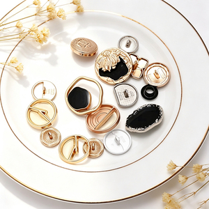 Botones Decorativos de Cristal con Perlas y Diamantes de Imitación Chapados en Oro para Camisas, Suéteres, Vestidos, Prendas, Manualidades y Accesorios - Product Image 2