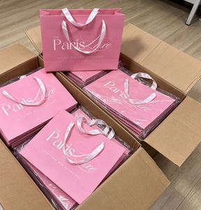 ถุงกระดาษช้อปปิ้งสำหรับเสื้อผ้าหรูหรา บรรจุภัณฑ์บูติก ของขวัญรีไซเคิลได้ - Product Image 2