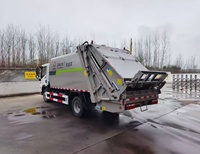Camion à ordures Dongfeng 4X2 7,5 m³ avec compacteur, transmission manuelle, moteur diesel Euro 4 pour le transport urbain des déchets