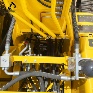 Excavadora hidráulica usada Komatsu 240LC-8 con buen mantenimiento, máquina de construcción confiable con cubo y cabina a buen precio - Product Image 5