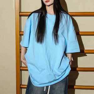 Camiseta Unisex Oversize Casual de Algodón 100% al por Mayor, 300 Gramos, Tejido de Punto Liso, Ecológica y Antiencogimiento - Product Image 2