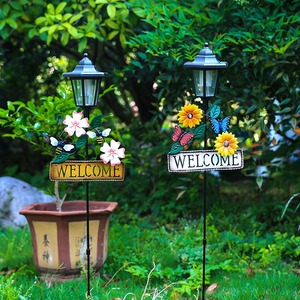 Ornement de jardin en fer créatif pastoral avec lumières de fleurs solaires pour cour extérieure de villa ajoute atmosphère et décoration - Product Image 3