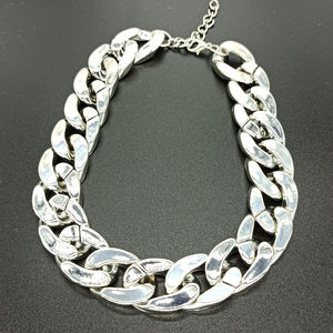 Collar de plástico para mascotas Premium para Labrador francés Collar de cadena de oro <span class=keywords><strong>Jeweled</strong></span> Cat Dog Pet Accesorios de joyería Collares Collar - Product Image 3