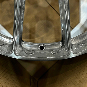 ล้อฟอร์จแบบ Center Lock 5x120 ขนาด 18-26 นิ้ว ผลิตจากอะลูมิเนียม T6061 ขัดเงา สำหรับ BMW G30 530i Mercedes W222 Audi B9 Sq5 rs A5 - Product Image 5