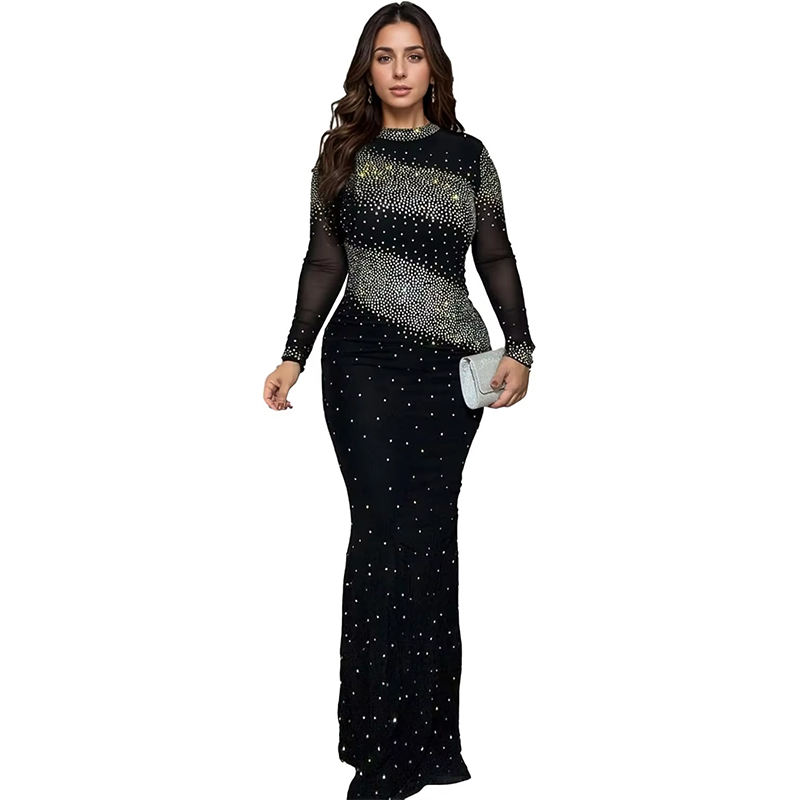 vestido de Nochevieja negro que te permiten ser informal con Vogue