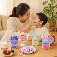Biscuits pour enfants Aimo au goût de fruits croustillants et sucrés en boîte. Texture fondante dans la bouche. 14 grammes. Manger après l'ouverture.