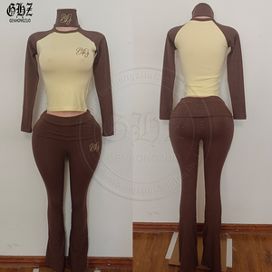 <span class=keywords><strong>Tall</strong></span> Girl Friendly Kleidung Sets Benutzer definierte Frauen Baumwolle Skinny Raglan T-Shirt und Flare Yoga Hosen Ath leisure Wear Frauen Lounge Set - Product Image 5