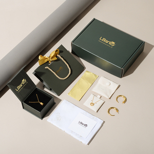 LbarleyOEM Custom Lbarley Jewelry Caja de correo corrugado Embalaje con logotipo con laminación <span class=keywords><strong>mate</strong></span> y embalaje de cajas rígidas en relieve - Product Image 1