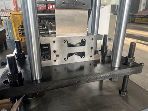 Máquina Perfiladora de Láminas para Puertas Corredizas de Acero Galvanizado Más Popular en Europa, Cortinas y Tirantes Planos - Product Image 4