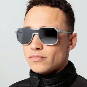 Gafas de Sol Cuadradas con Marco Metálico y Protección UV400, Estilo Gótico Steampunk 2024 para Hombre - Product Image 1