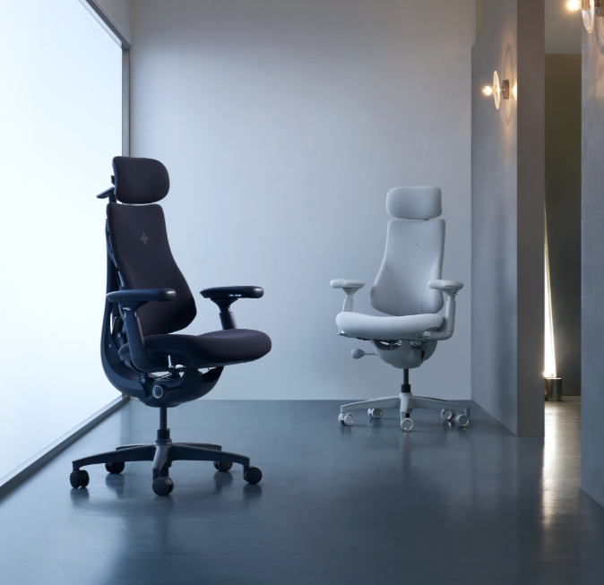 LiberNovo Dynamic Ergonomic Desk Chair - Thumbnail 4