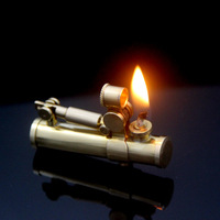 Briquet à kérosène vintage en laiton style trench, allumage automatique à une touche, mécanisme de bascule, briquet à huile rétro, cadeau