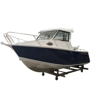 Barco de alumínio com cabine 5.8m
