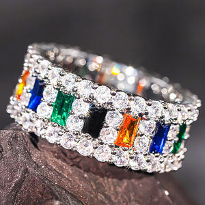 Anillo de Cóctel Dj095 con Incrustaciones de Cristales de Laboratorio en Forma de Esmeralda, Anillos de Moda Unisex para Fiestas - Product Image 1