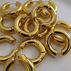 Pendientes de Aro de Acero Inoxidable de Alta Calidad, Chapados en Oro de 18K, Resistentes al Agua, Gruesos y Resistentes al Desgaste, Joyería de Moda Personalizada para Mujer - Product Image 1