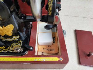 Hot Sell in Ghana Market YIBUTTERFLY Brand JA2-1 Household Sewing Machine with Wooden <b>Case</b> Set - Product Image 4