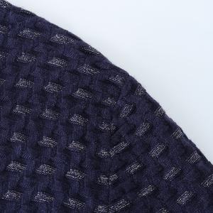 Maglieria <span class=keywords><strong>di</strong></span> lusso personalizzata con scollo a V Navy monopetto <span class=keywords><strong>in</strong></span> <span class=keywords><strong>cotone</strong></span> marca Cardigan lavorato a maglia <span class=keywords><strong>in</strong></span> <span class=keywords><strong>filo</strong></span> dorato maglione donna - Product Image 4