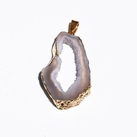 Liontin Geode batu akik alami potongan batu mentah bergaris tidak beraturan dengan kalung berlapis emas untuk Perhiasan DIY