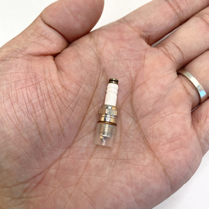 Bujía de iridio ME8 RCGF para motor de gasolina Bajaj Re, pieza de repuesto - Product Image 1