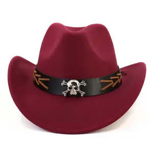 Venda quente de alta qualidade western feltro fedora cowgirl e chapéu de cowboy em estoque com um logotipo do crânio pirata
