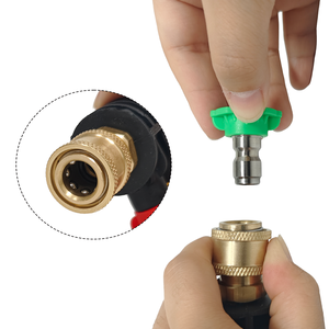 Pistola de agua de alta presión con adaptador rápido y 5 boquillas con soporte para lavado de coches y riego de jardines - Product Image 6