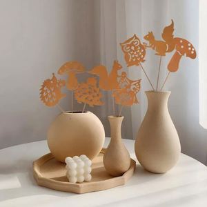 Juego de Adornos de Jardín de Hierro, Decoración Moderna con Enchufe, con Diseño de Búho, Hongo, Ardilla y Erizo, para Interiores, Terraza y Patio - Product Image 2