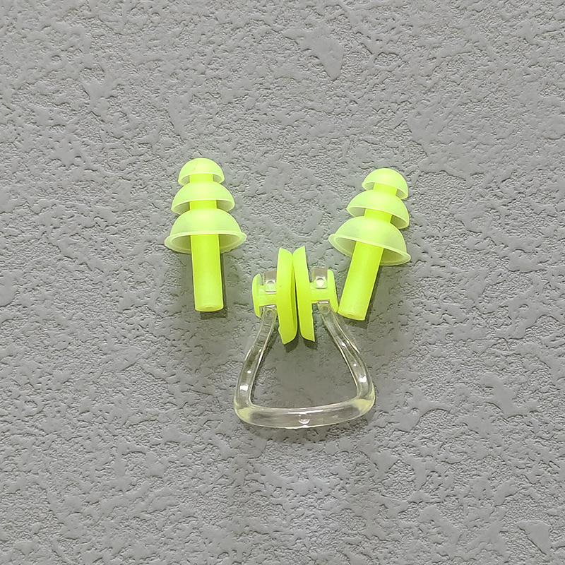 สีเขียว