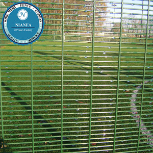 Valla <span class=keywords><strong>de</strong></span> Malla Metálica 358 Galvanizada y Recubierta <span class=keywords><strong>de</strong></span> PVC, Anti-Escalada, Perimetral, Soldada, Anti-Robo, Tratada Térmicamente - Product Image 2