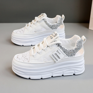 Fabriqué en Chine Grande taille intérieure hauteur augmenter chaussures pour femmes tendance de la mode été creux respirant chaussures blanches - Product Image 5