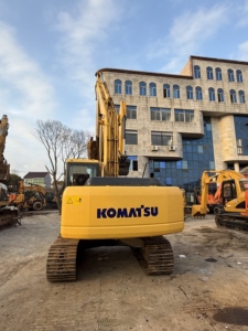 เครื่องสูบน้ำที่มีน้ำหนักใช้งาน20ตันเครื่องขุดดินใช้ PC200-7 Komatsu ของแท้จากญี่ปุ่น - Product Image 6
