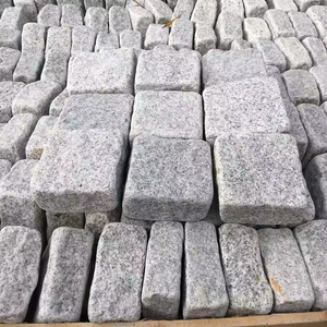 Pavimentazione per Esterni in Granito G601 G603, Ciottoli di Pietra Grigia Burattata da 3cm, 5cm, 10cm, Tagliati su Misura per Vialetti e Paesaggistica - Product Image 1
