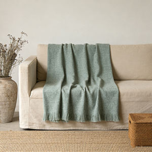 Manta Premium Barcelona <span class=keywords><strong>Hebra</strong></span> Texturizada, Manta de Moda para Llevar, 125x150cm, Tejido Suave y Acogedor para una Decoración Elegante del Hogar - Product Image 4