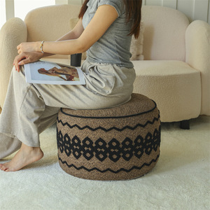 Pouf Marocchino con Ricamo Geometrico, Sgabello per Cambio Scarpe, Cuscino Tatami in Tessuto, Stile Mid-Century Moderno, Artigianale per Interni - Product Image 5