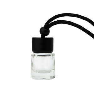 Bouteille diffuseur de parfum pour voiture en verre rond de 5 ml avec bouchon en bois - Product Image 4
