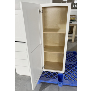 خزانة مطبخ ذات إطار أبيض مؤطر بمعايير أمريكية من طراز - Product Image 3