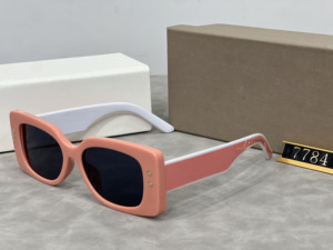 Lunettes de soleil carrées unisexes tendance 2026, dégradées, polarisées, protection UV400, en PC, de marque de luxe, vente en gros - Product Image 4