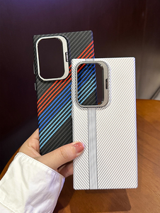 Funda de teléfono de fibra de carbono magnética a prueba de golpes de gama alta para Samsung <span class=keywords><strong>S23</strong></span> S24 S25 cubierta de teléfono móvil con lente de Metal de ultra alta calidad - Product Image 6