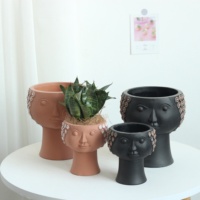 Pot Tanaman Wajah Gadis Desain Baru Hitam dan Merah untuk Dekorasi Rumah dan Taman, Digunakan dengan Bunga/Tanaman Hijau