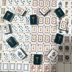 Nouvel ensemble de mahjong américain pliable et portable sur mesure, 160 pièces de mahjong en acrylique de luxe bleu/vert, 4 joueurs, Huyo OEM - Product Image 4
