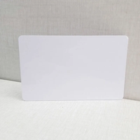 Cartes à puce en PVC blanc vierge pour le codage à impression directe Technologie de puce à bande magnétique Communication RFID NFC pour le paiement