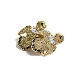 सजावट के लिए फैक्टरी कस्टम राजसोनिक सोने-प्लेटेड ईगल नरम तामचीनी लैपल पिन - Product Image 5