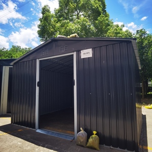<span class=keywords><strong>Caseta</strong></span> de Jardín Metálica <span class=keywords><strong>Antracita</strong></span> de 10x8 Pies, Fácil de Montar, Techo a Dos Aguas con Base Incluida, Resistente a la Putrefacción - Product Image 1
