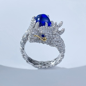 แหวนเงินแท้ S925 ลายมังกรจีนประดับเพชรและพลอยแซฟไฟร์ทรงน้ำตาล 8*8 มม. รุ่น Longlongjin New สำหรับผู้หญิง - Product Image 3