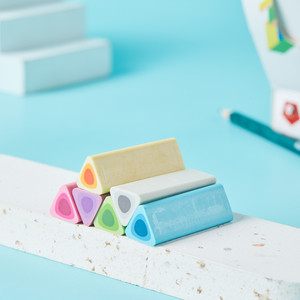 Borrador de Lápiz Promocional de Uso Escolar y de Oficina, Borrador Triangular Negro con Logotipo Personalizado - Product Image 2