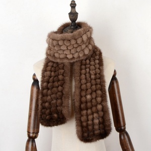 Écharpe en fourrure de vison tricotée polyvalente pour femme, automne-hiver, chaude, avec pompon en fourrure de vison, épaisse et longue, style renard - Product Image 3