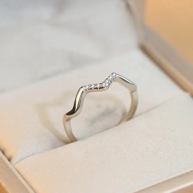 Moda semplice 925 argento sterling piccolo diam rotto fidanzamento anelli popolari anelli da donna onda matrimonio anello in oro bianco impostazione