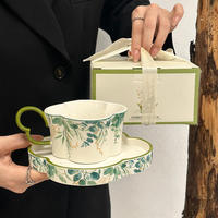 Tasse à café et soucoupe vintage personnalisée avec motif floral, magnifique tasse en céramique créative pour fille, avec boîte cadeau