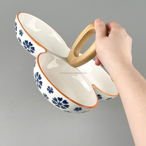 Assiette de fruits style japonais <span class=keywords><strong>belge</strong></span> grille de collation peinte à la main motif coloré Dessert servant une assiette en céramique avec support en bois - Product Image 5